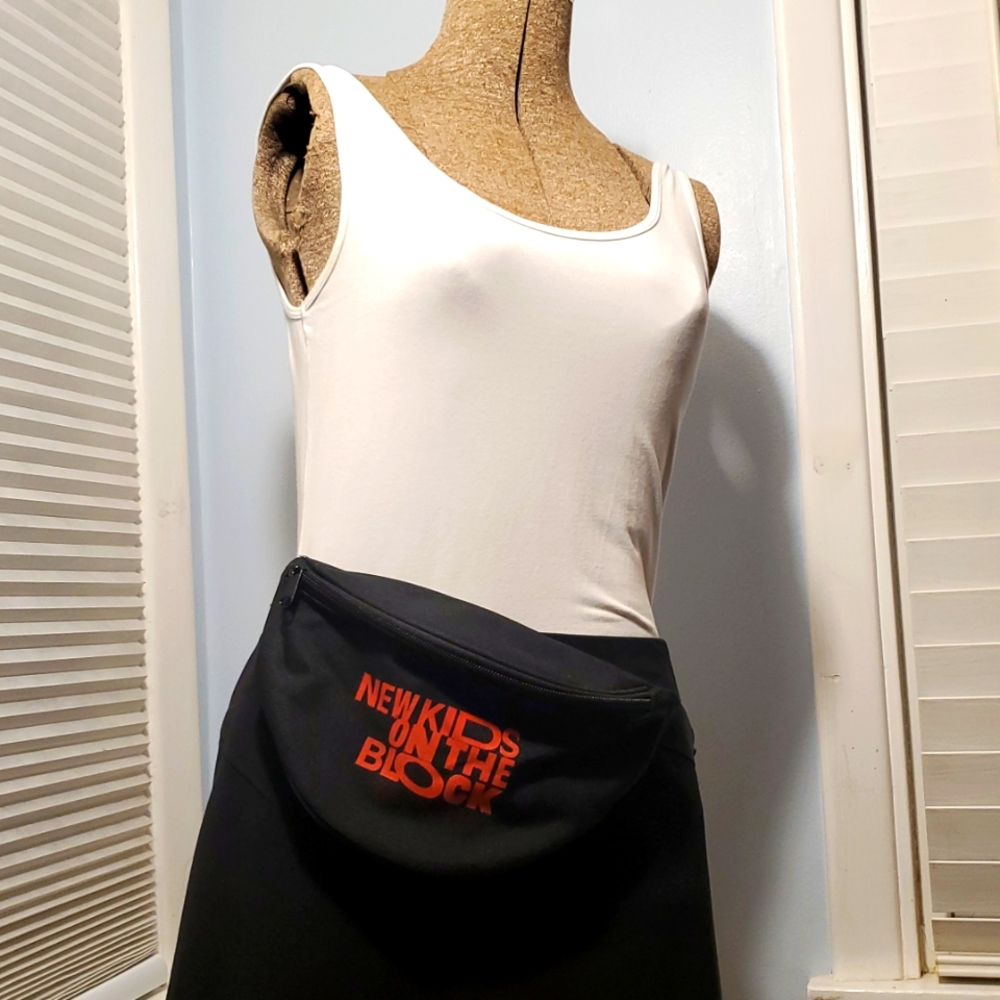 NEW KIDS ON THE BLOCK FANNY PACK and Pop Socket